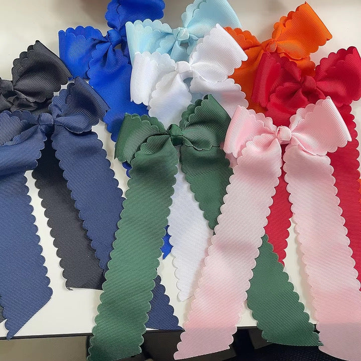 4" Scalloped Tail Bow